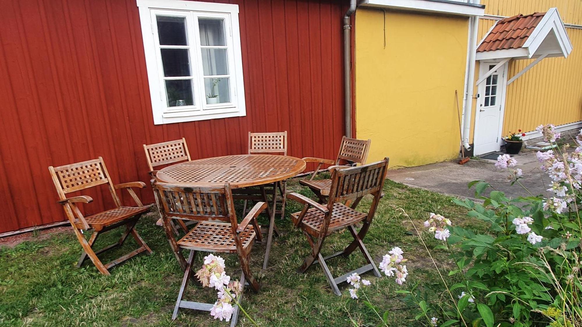 Gardshotell Klockargarden Oeregrund Exterior photo