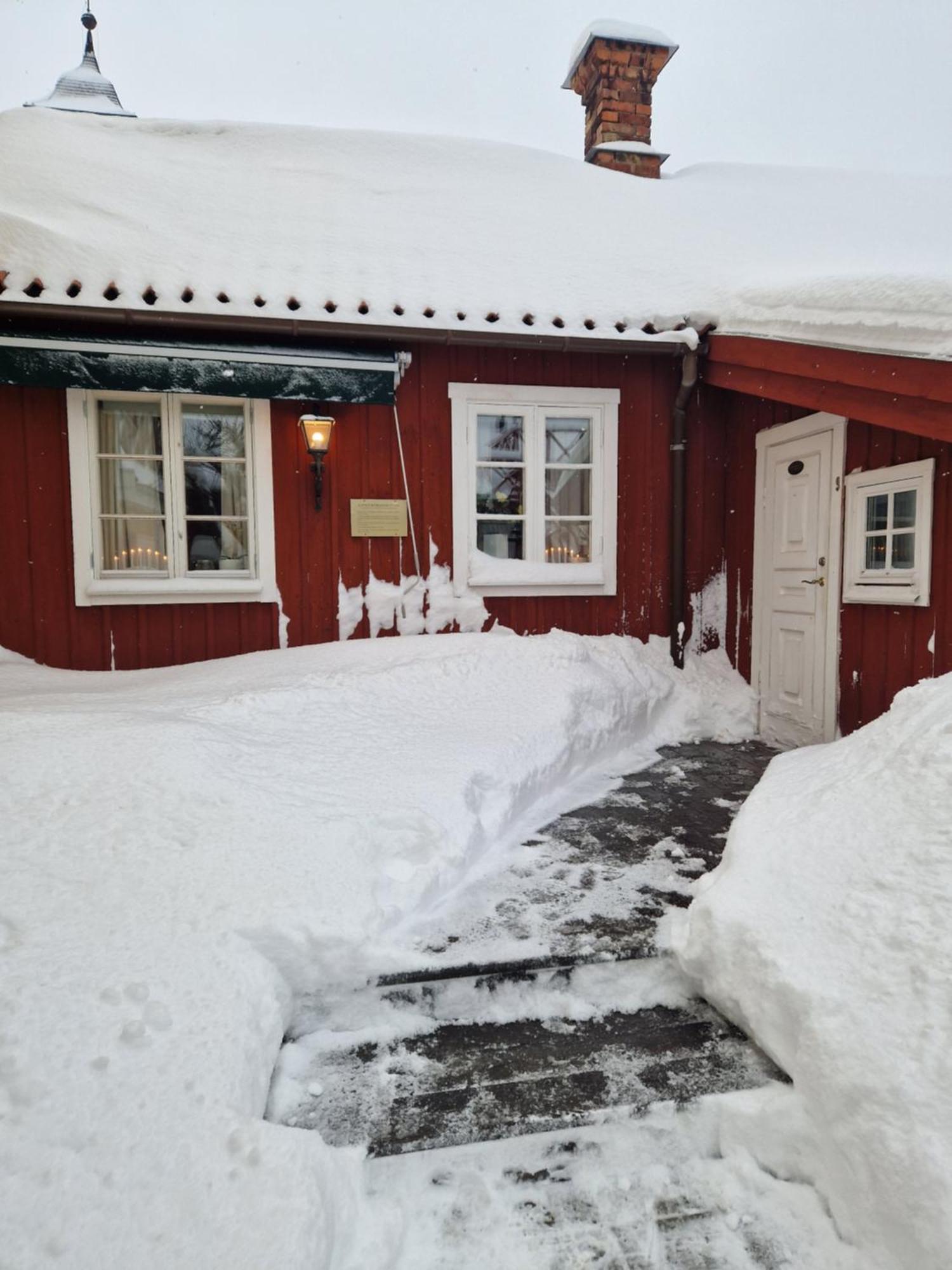 Gardshotell Klockargarden Oeregrund Exterior photo