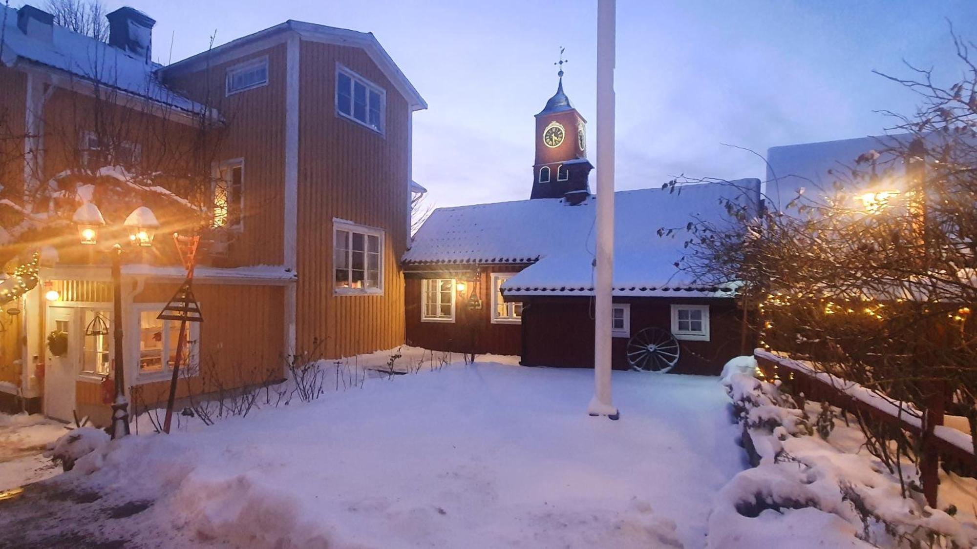 Gardshotell Klockargarden Oeregrund Exterior photo